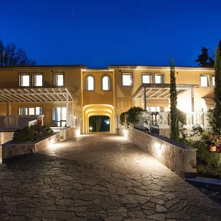 Country 4* Siena